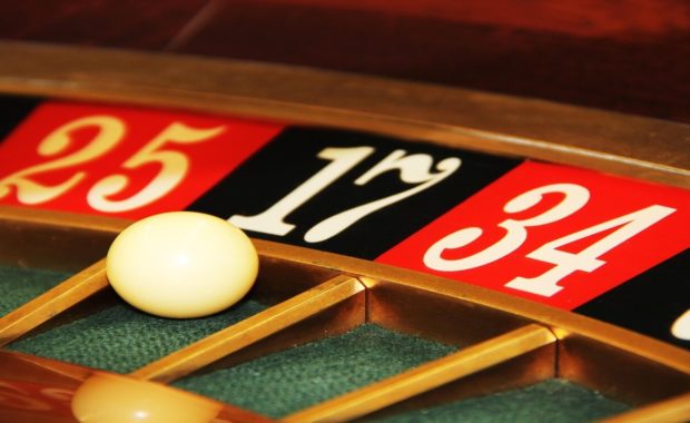 how to play roulette at casino tables
